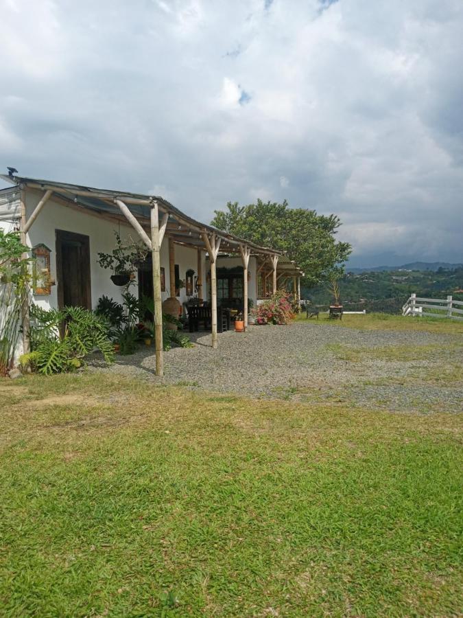 Вилла Rancho De Juancho Перейра Экстерьер фото