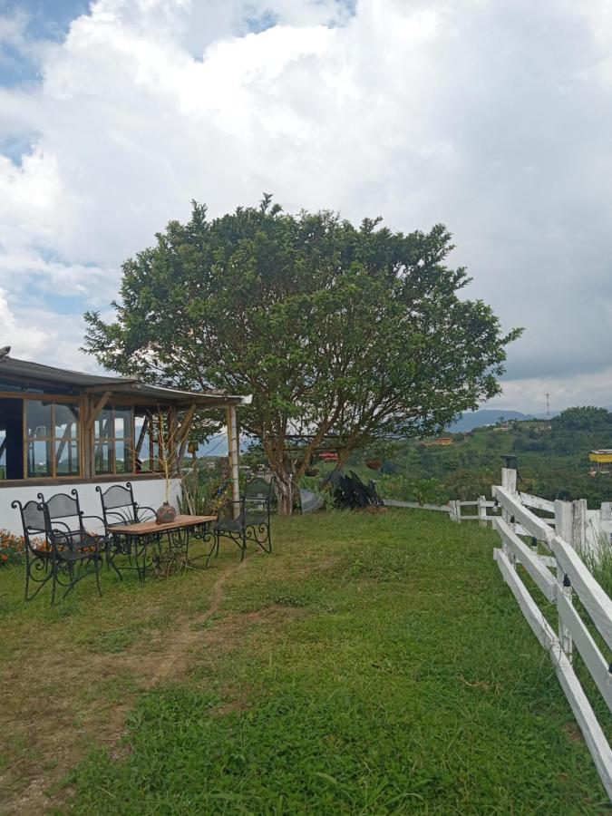 Вилла Rancho De Juancho Перейра Экстерьер фото