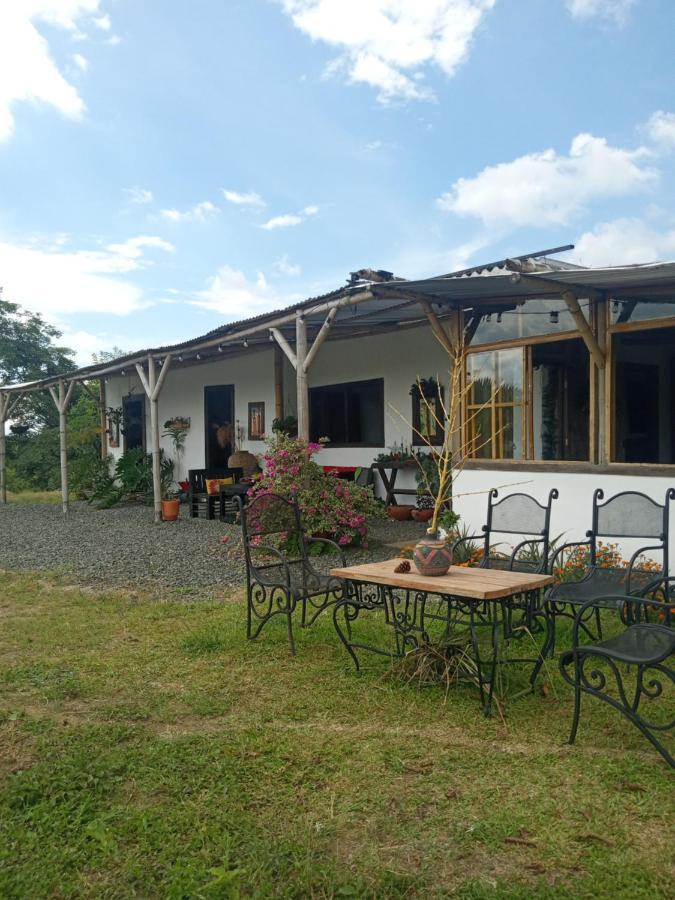 Вилла Rancho De Juancho Перейра Экстерьер фото