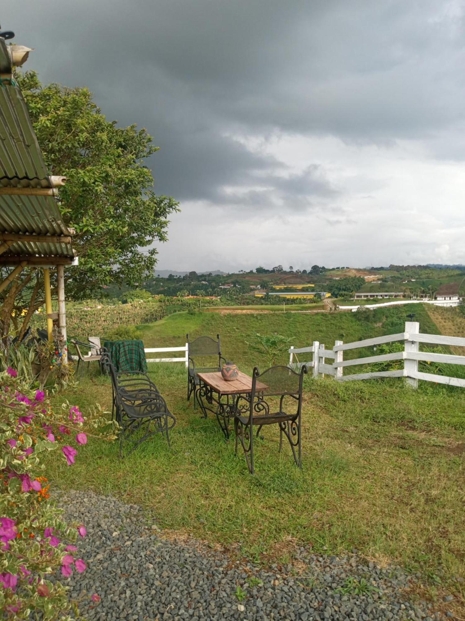 Вилла Rancho De Juancho Перейра Экстерьер фото
